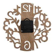 Lade das Bild in den Galerie-Viewer, moderne Holzwanduhr im Vintage- Design
